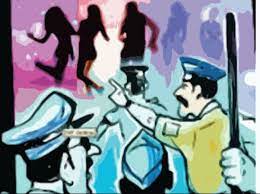 પ્રતીકાત્મક તસવીર:સુરતમાં ધમધમતા કુટણખાના પર પોલીસની લાલ આંખ સ્પામાં રેડ કરી ચાર મહિલાઓ અને બે ગ્રાહકોને ઝડપી લેવાયા
